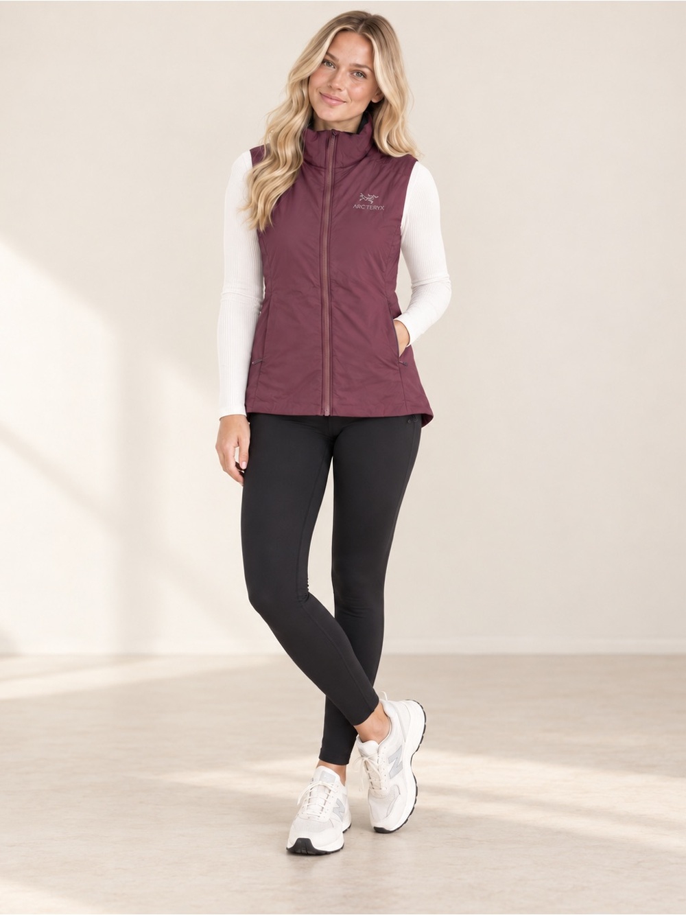 Arc’teryx Women’s Plum Insulated Vest Size Medium Embroidered Full Zip Pockets